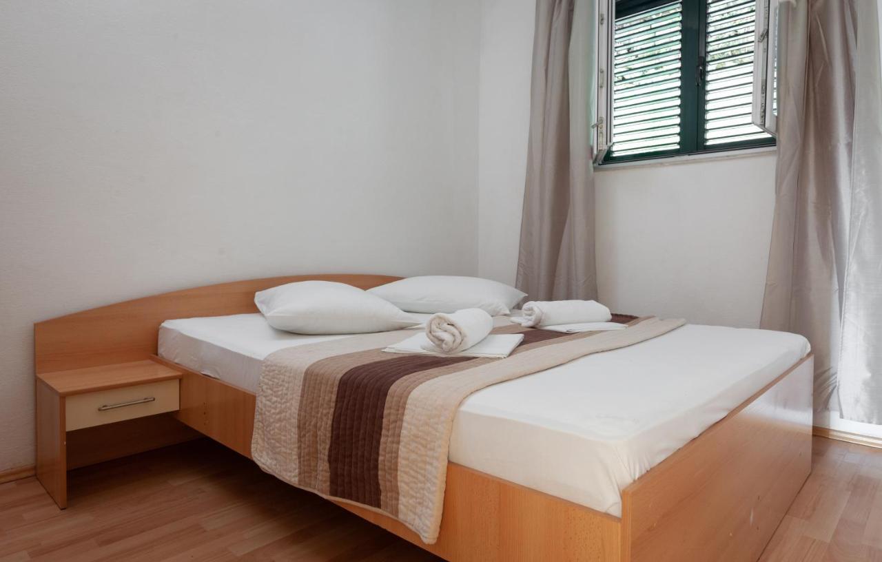 Apartments By The Sea Igrane, Makarska - 310 Екстер'єр фото