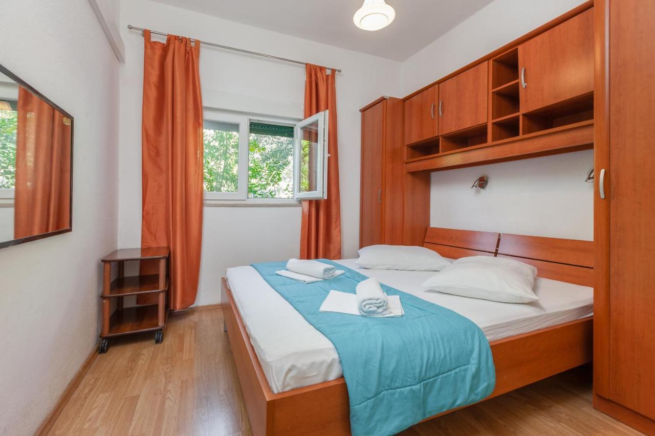 Apartments By The Sea Igrane, Makarska - 310 Екстер'єр фото