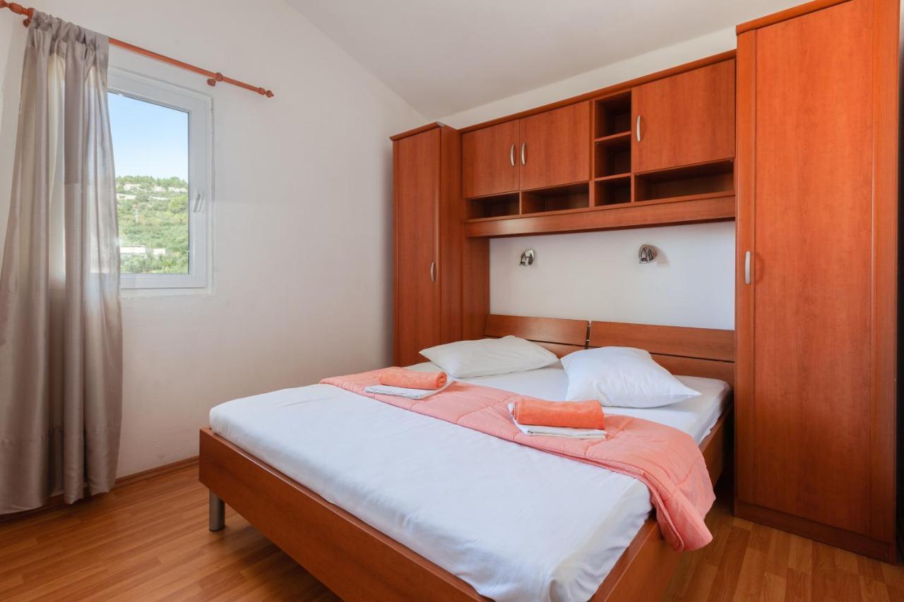 Apartments By The Sea Igrane, Makarska - 310 Екстер'єр фото