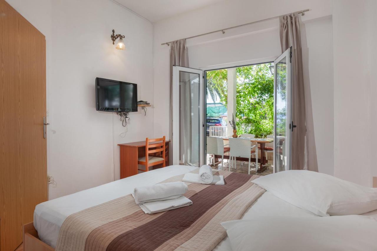 Apartments By The Sea Igrane, Makarska - 310 Екстер'єр фото