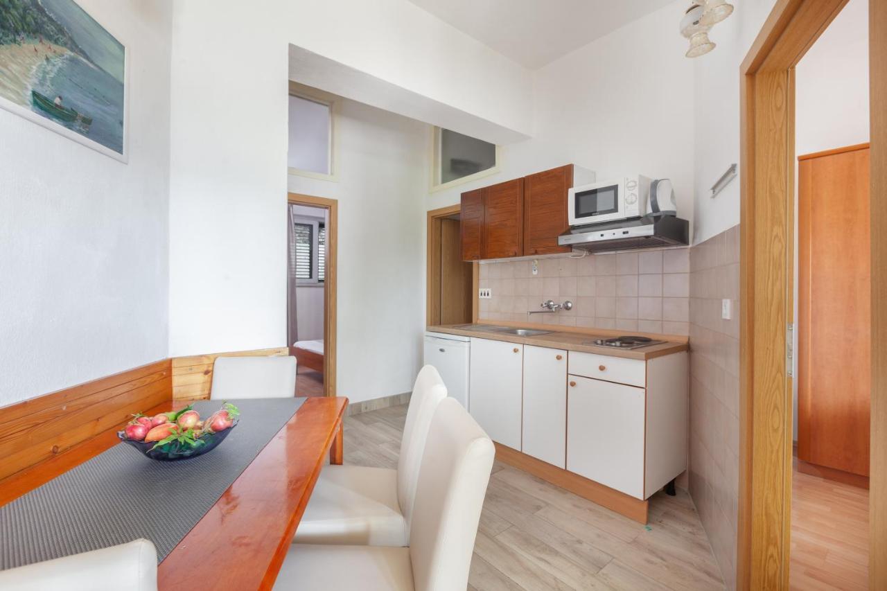 Apartments By The Sea Igrane, Makarska - 310 Екстер'єр фото