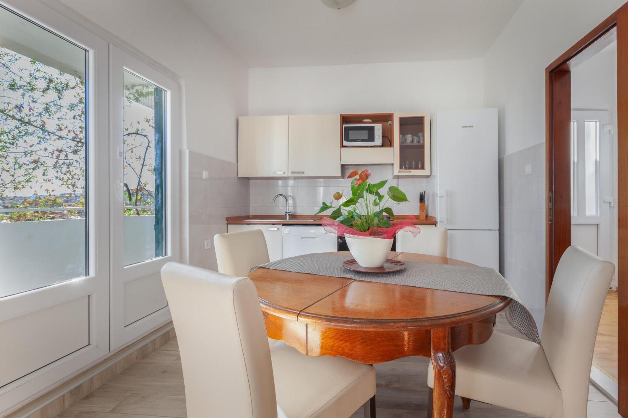 Apartments By The Sea Igrane, Makarska - 310 Номер фото